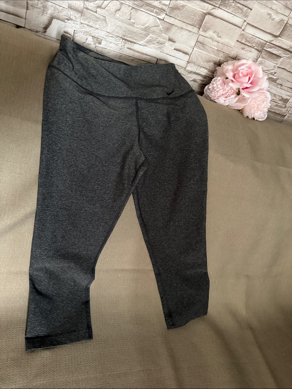 Nike Charcoal Gray Cropped Performance Leggings